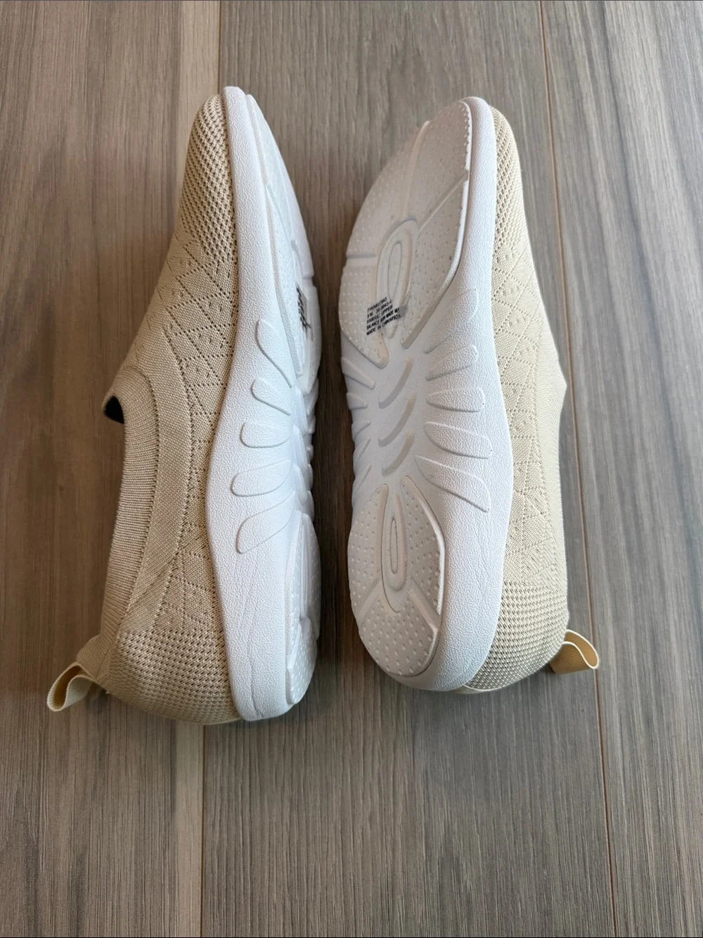 Comfortview Women's Ivan Knit Cream Color Sneakers Size 9